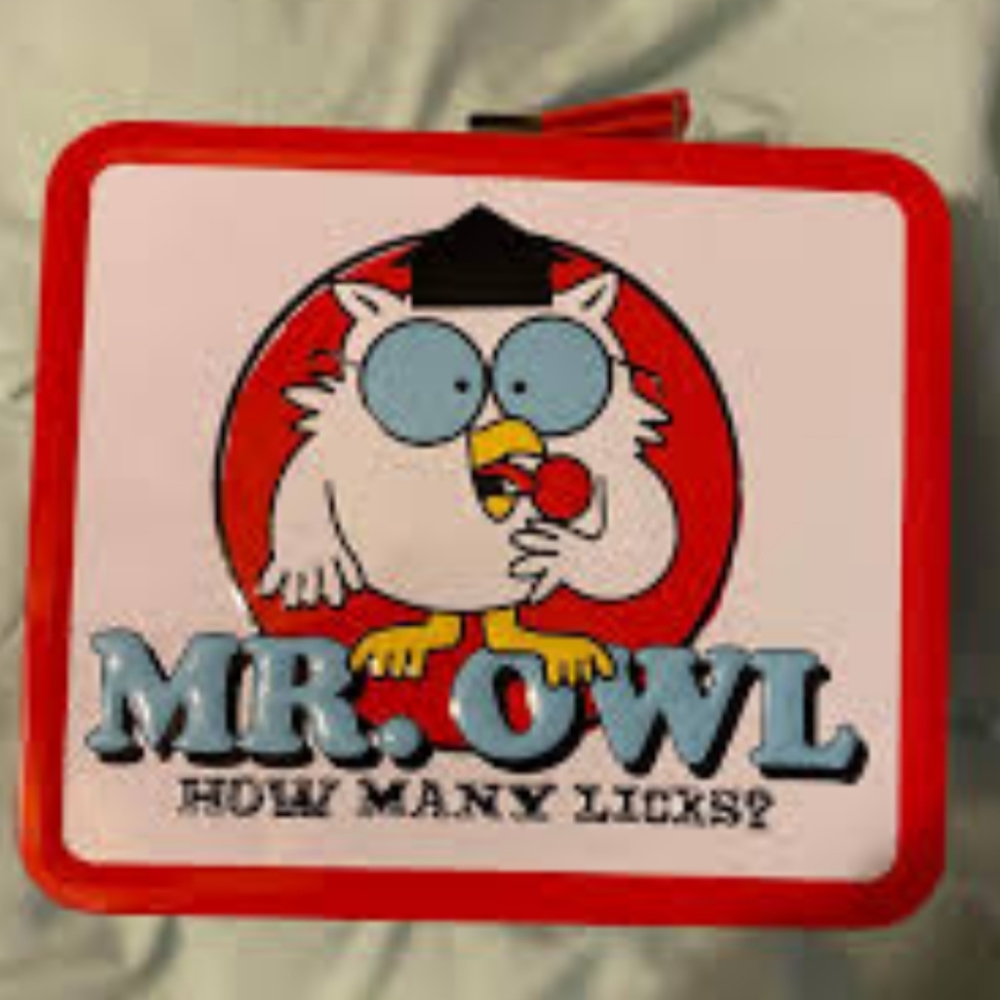 Mr owl how many licks? Tootsie roll lunchbox